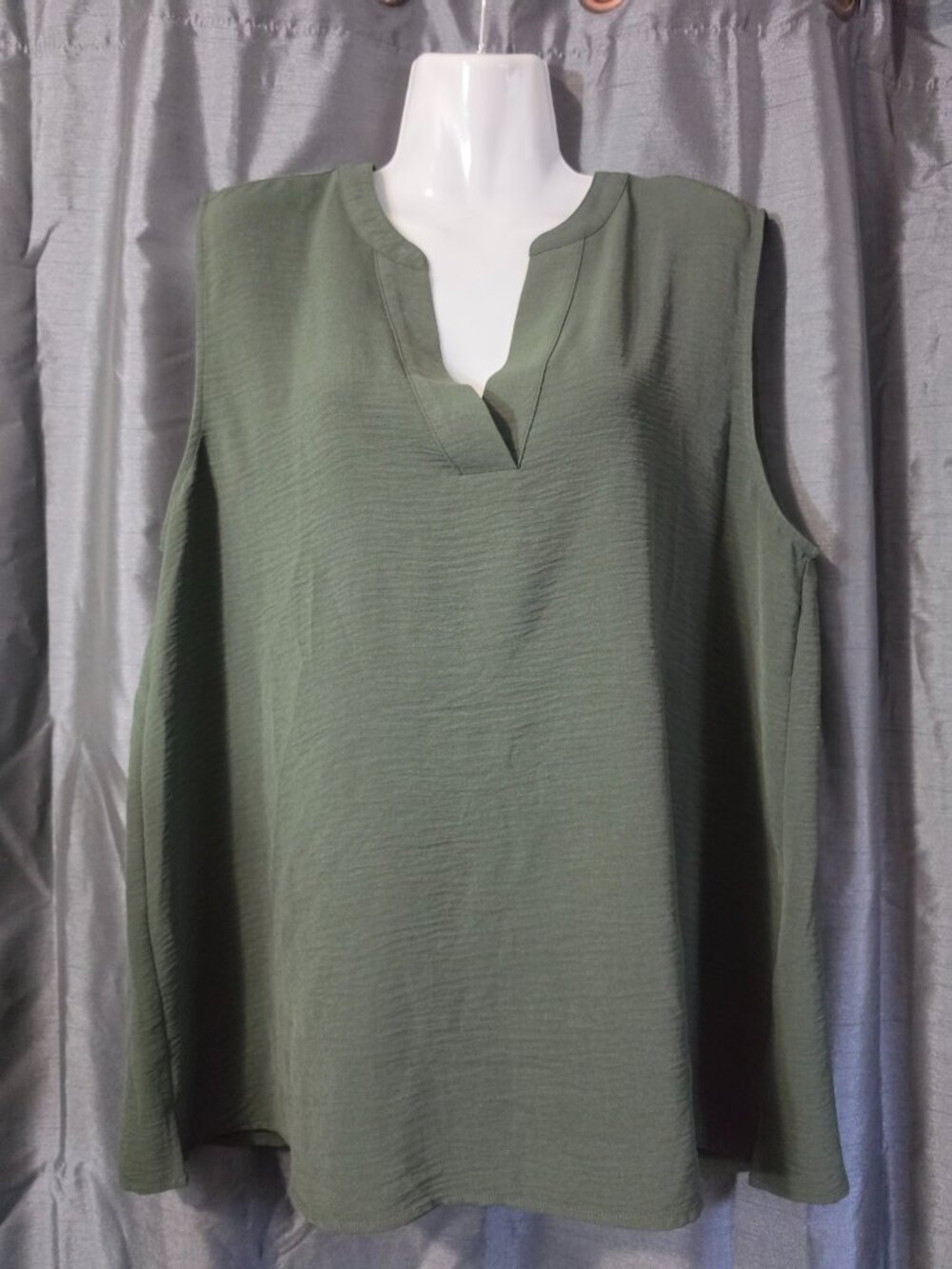 Denver Hayes Women's Sleeveless Neck Tank Top in Green - Size Extra Large